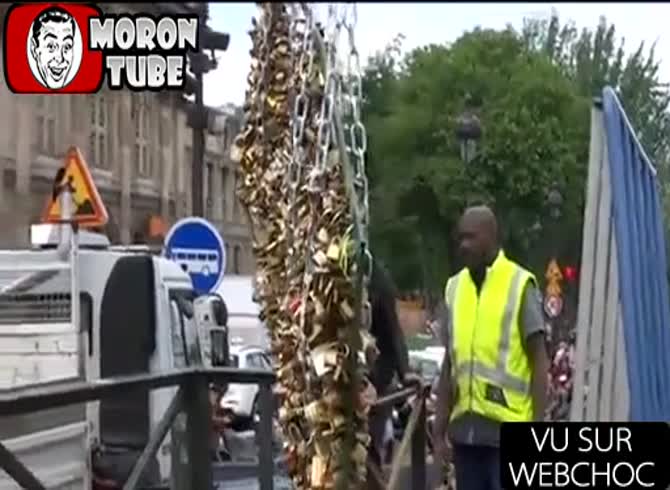 Video :Love is killed by the Paris municipality